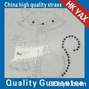 A cat proudly holds a fish in its hand design motifs of rhine stone hot fix