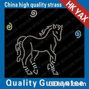 A leisurely-paced horse design motifs of rhine stone hot fix