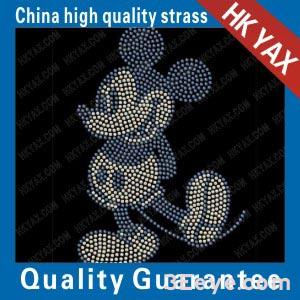 Classic cartoon image of Mickey Mouse: Customers can request various modifications and designs design motifs of rhine stone hot fix
